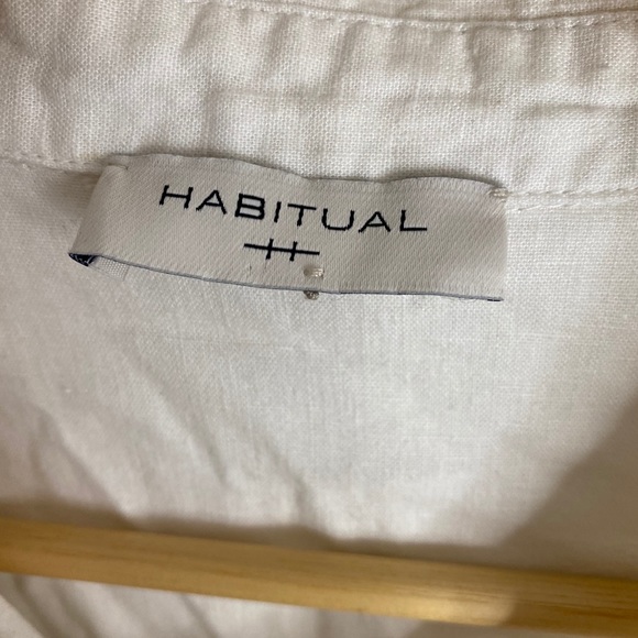 White button up - Picture 2 of 4